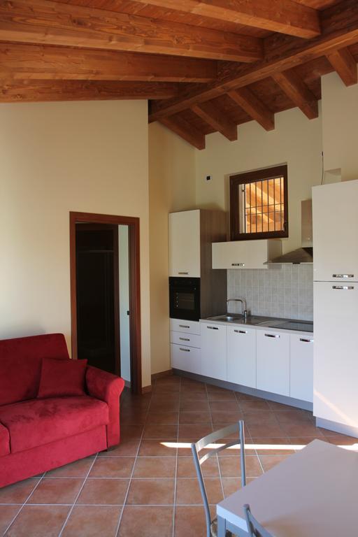 Laghetto Ai Portici Bed and Breakfast Pastrengo Δωμάτιο φωτογραφία